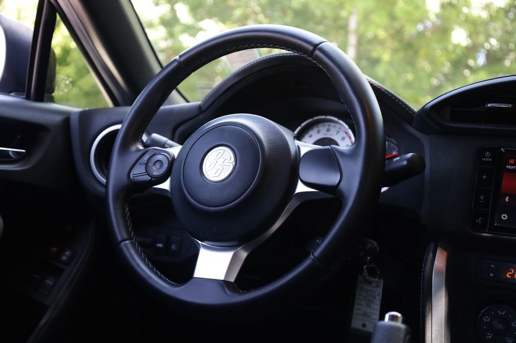 Used 2020 Toyota 86 image 6