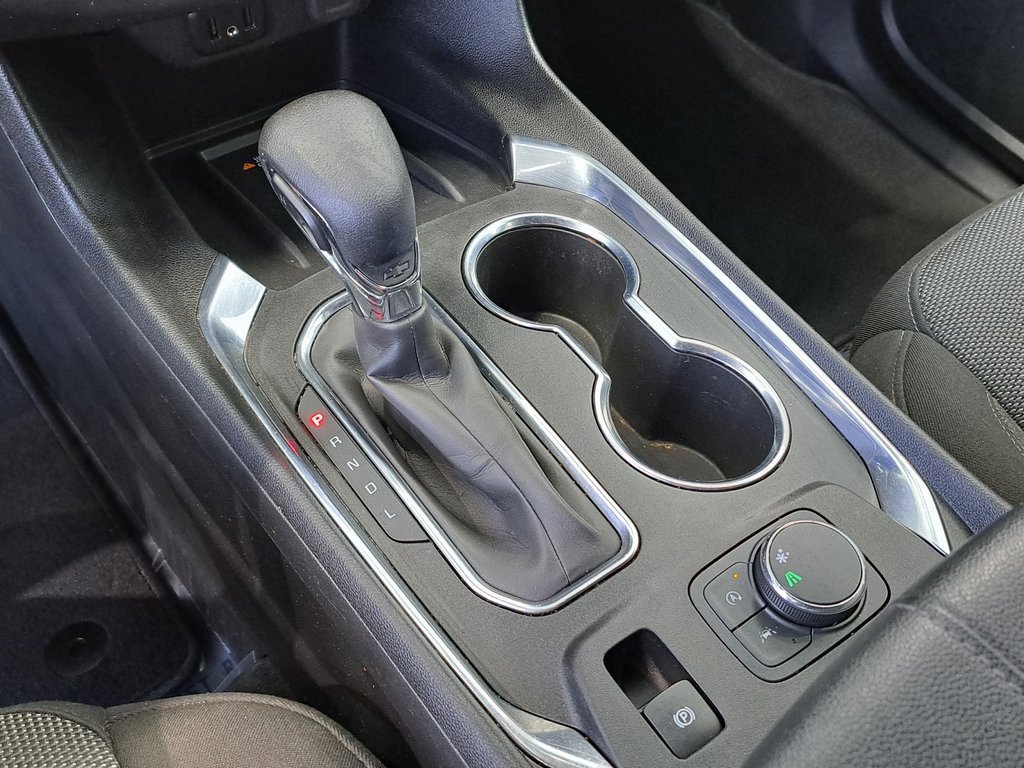 Used 2023 Chevrolet Traverse LT image 20