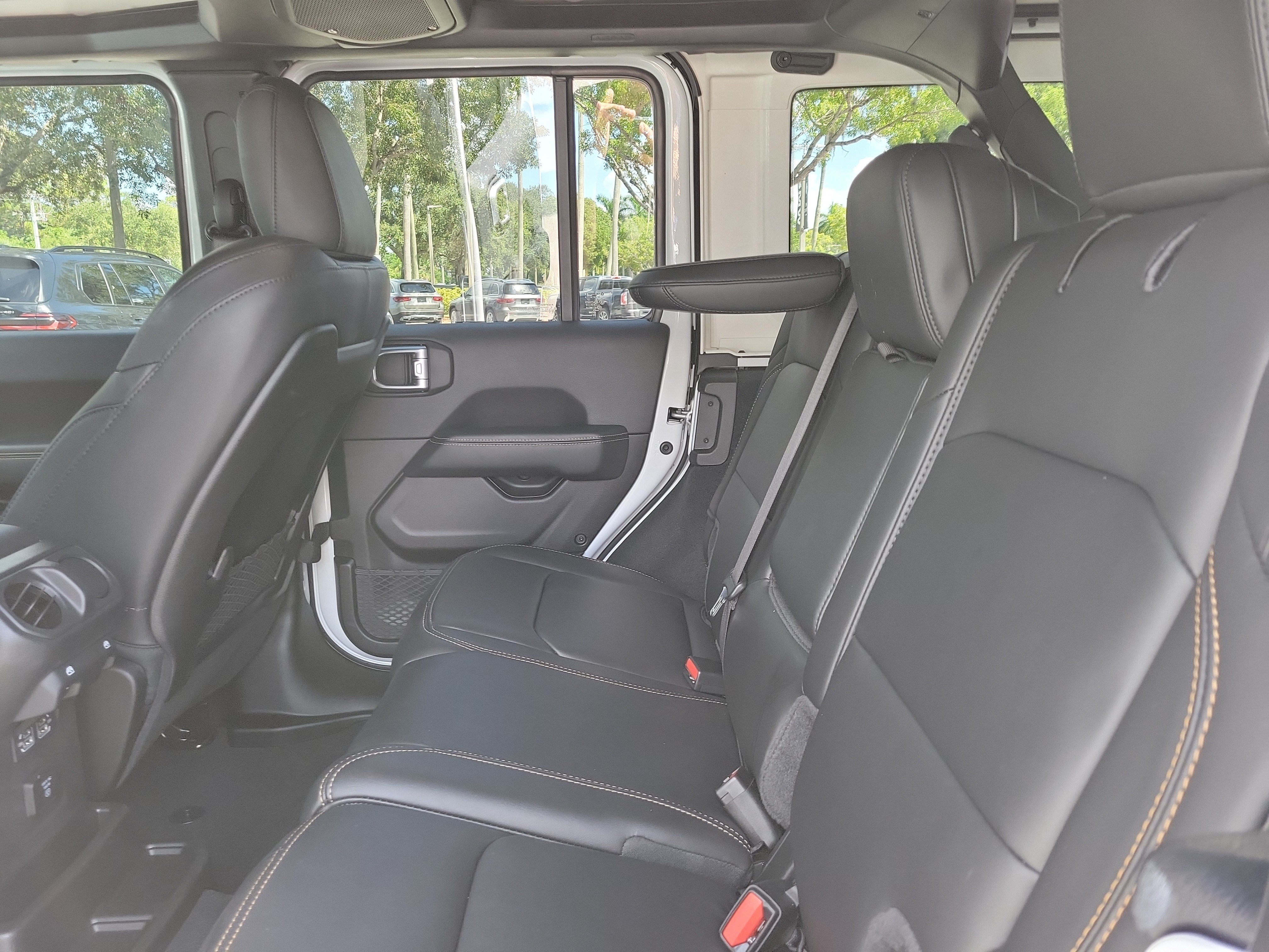 Used 2024 Jeep Wrangler Unlimited Rubicon 392 AWD/4WD image 8