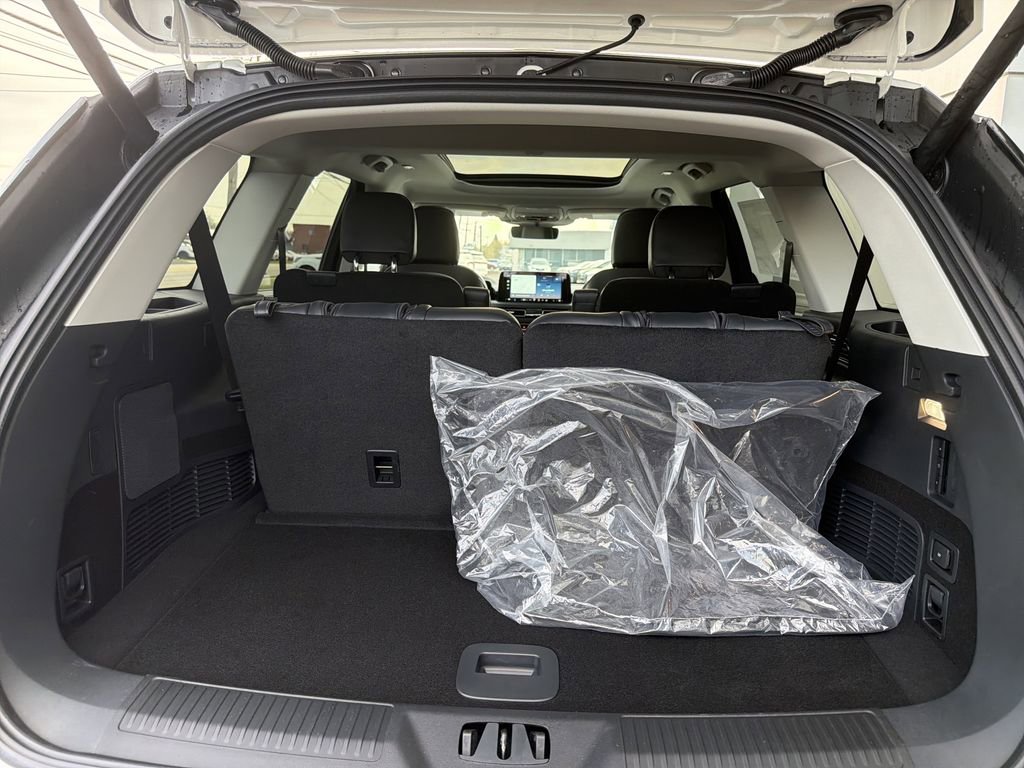 New 2026 Lincoln Aviator AWD w/ Jet Appearance Package image 12