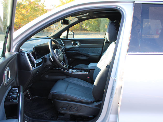 Used 2025 Kia Sorento SX Prestige AWD/4WD image 13