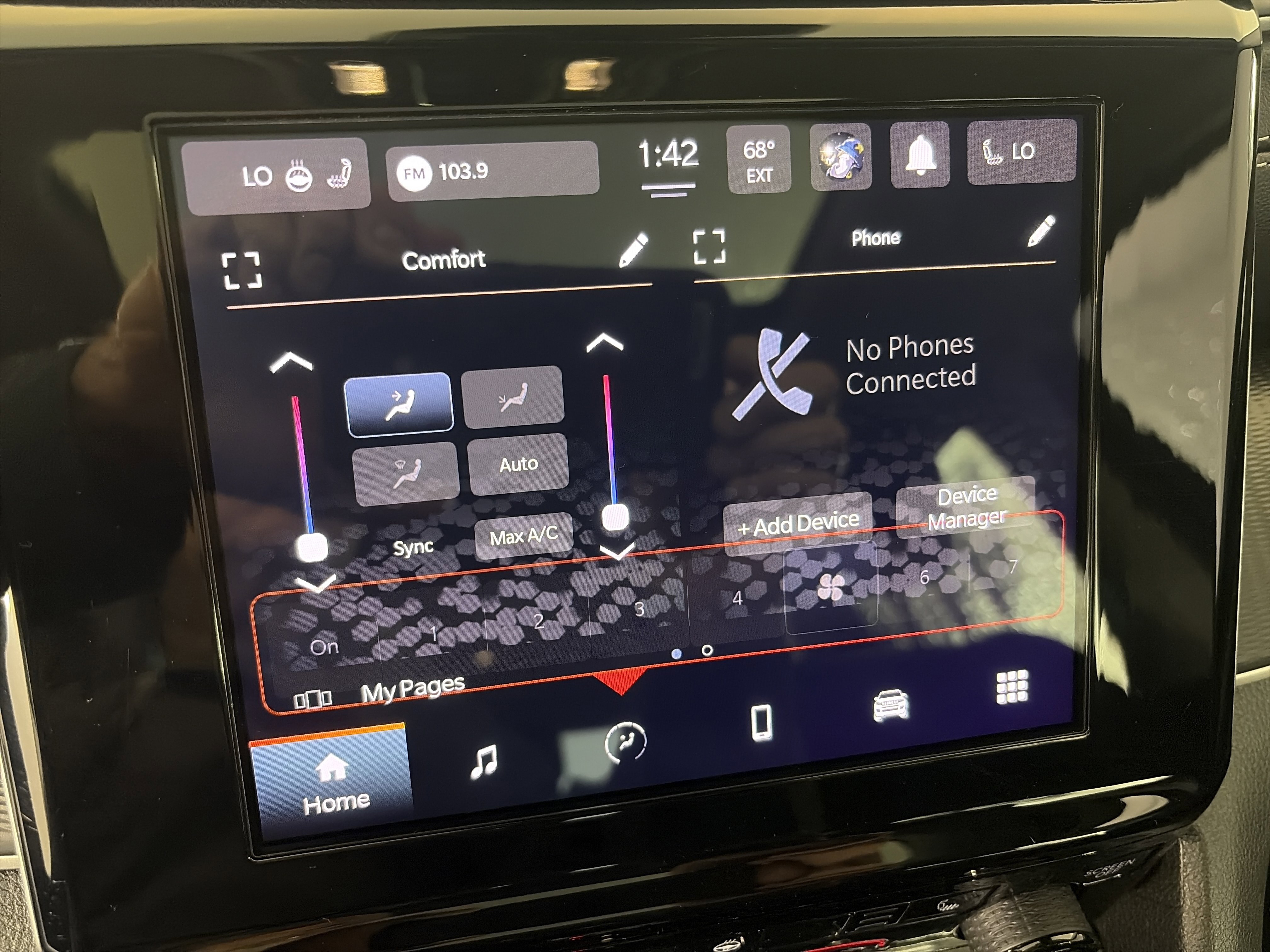 Used 2023 Jeep Grand Cherokee Laredo w/ Luxury Tech Group I image 28