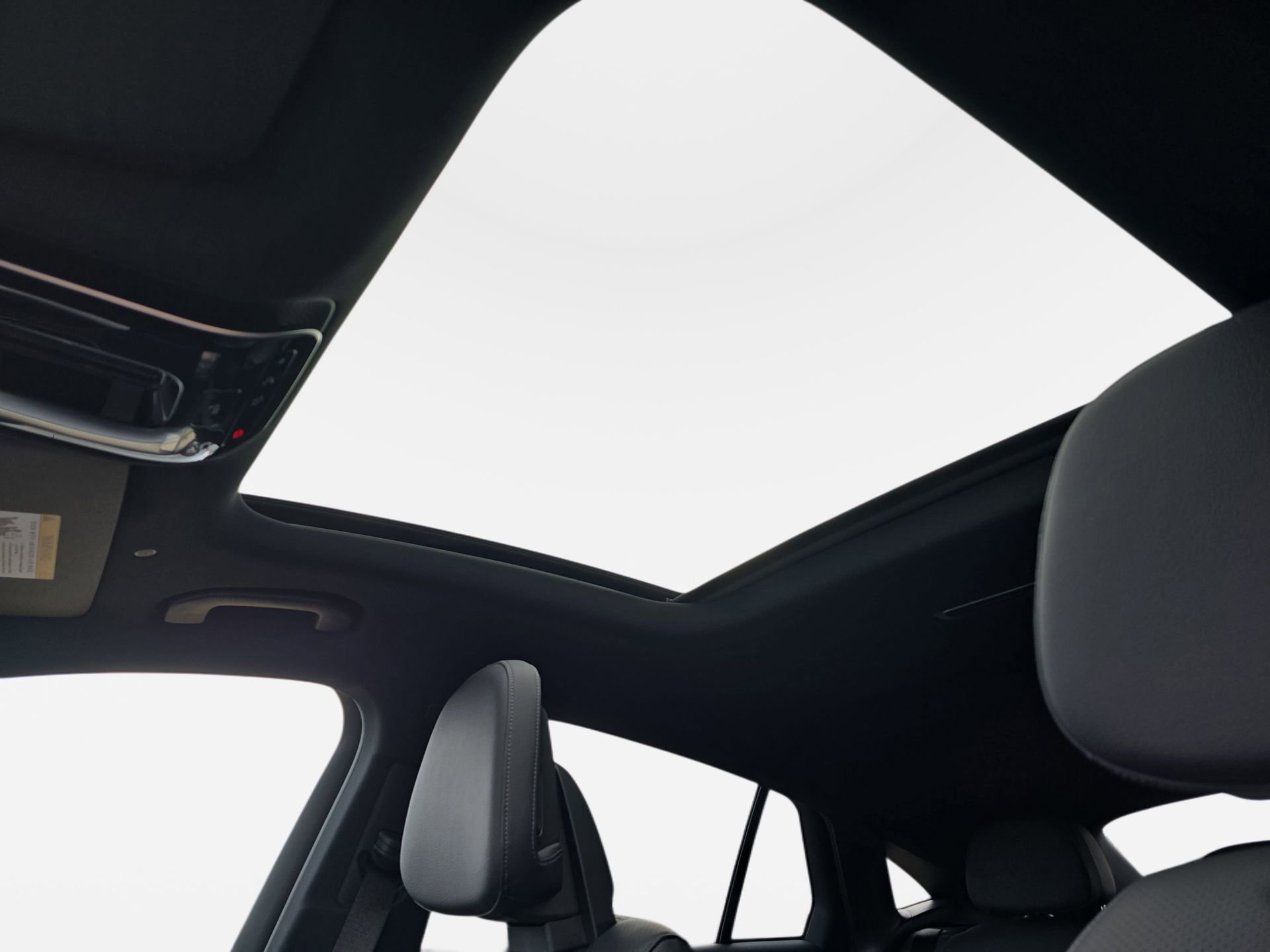 Used 2024 Mercedes-Benz GLC 300 4MATIC w/ AMG Line image 29