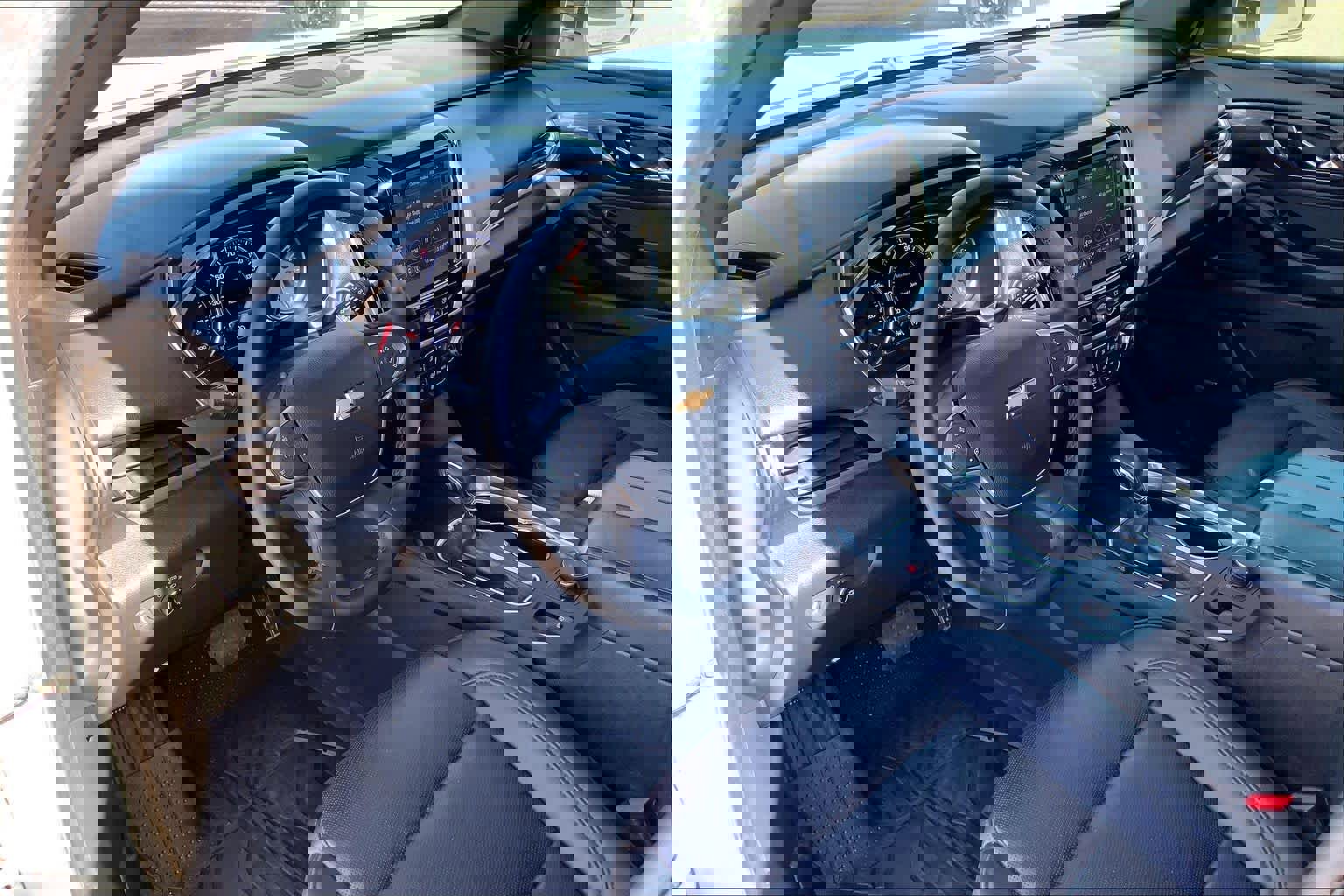 Used 2023 Chevrolet Traverse High Country image 18