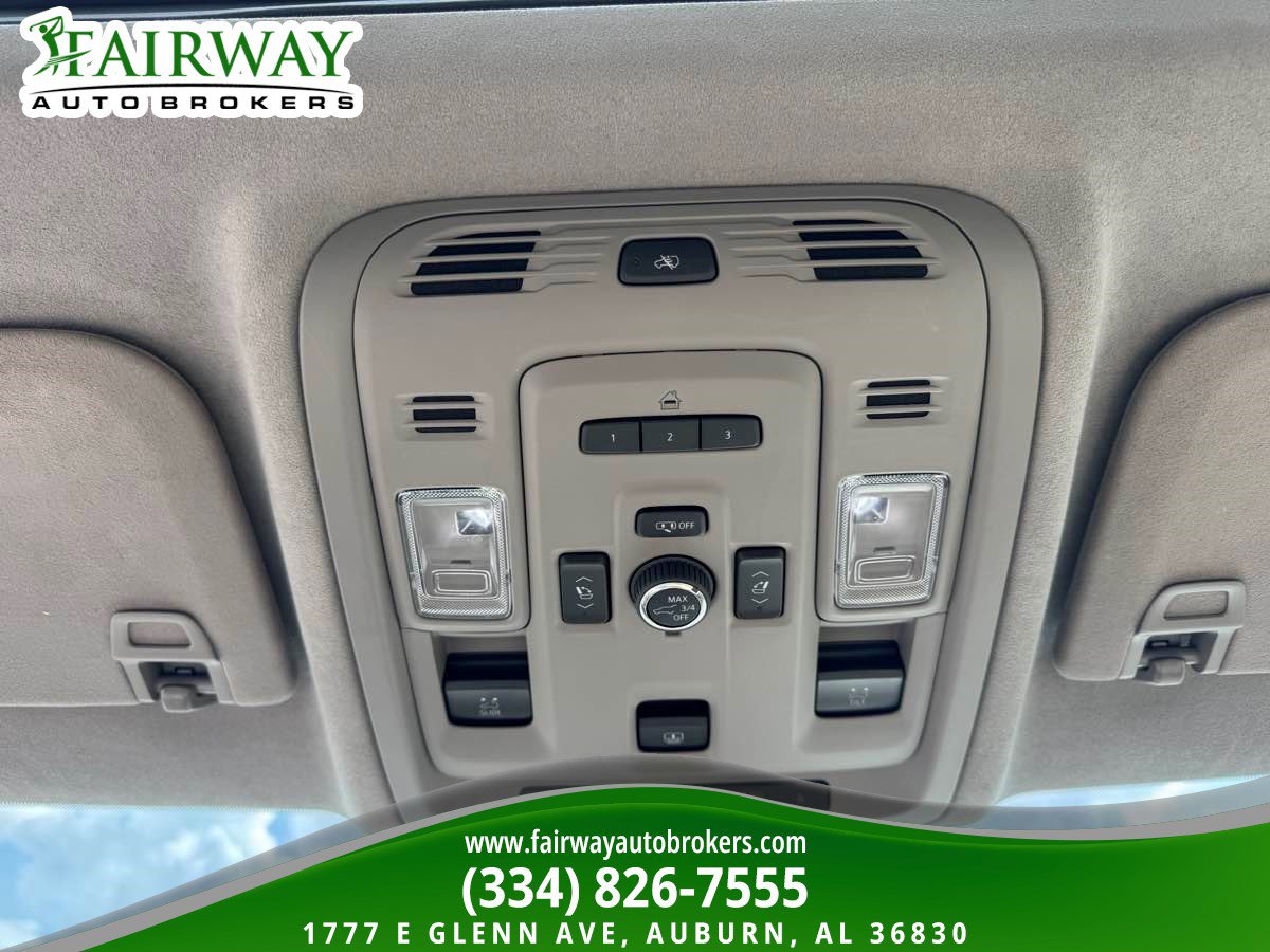 Used 2022 Cadillac Escalade Premium Luxury Platinum image 25