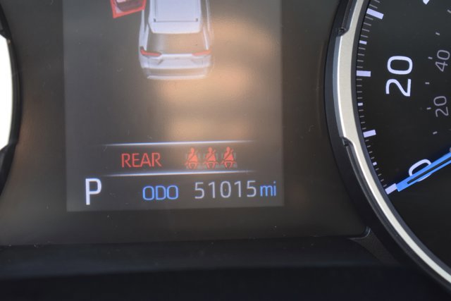 Used 2022 Toyota RAV4 XLE Premium image 24