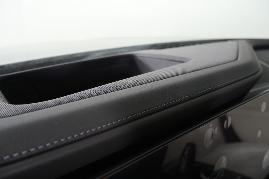 Used 2026 BMW i7 eDrive50 w/ Executive Package image 16