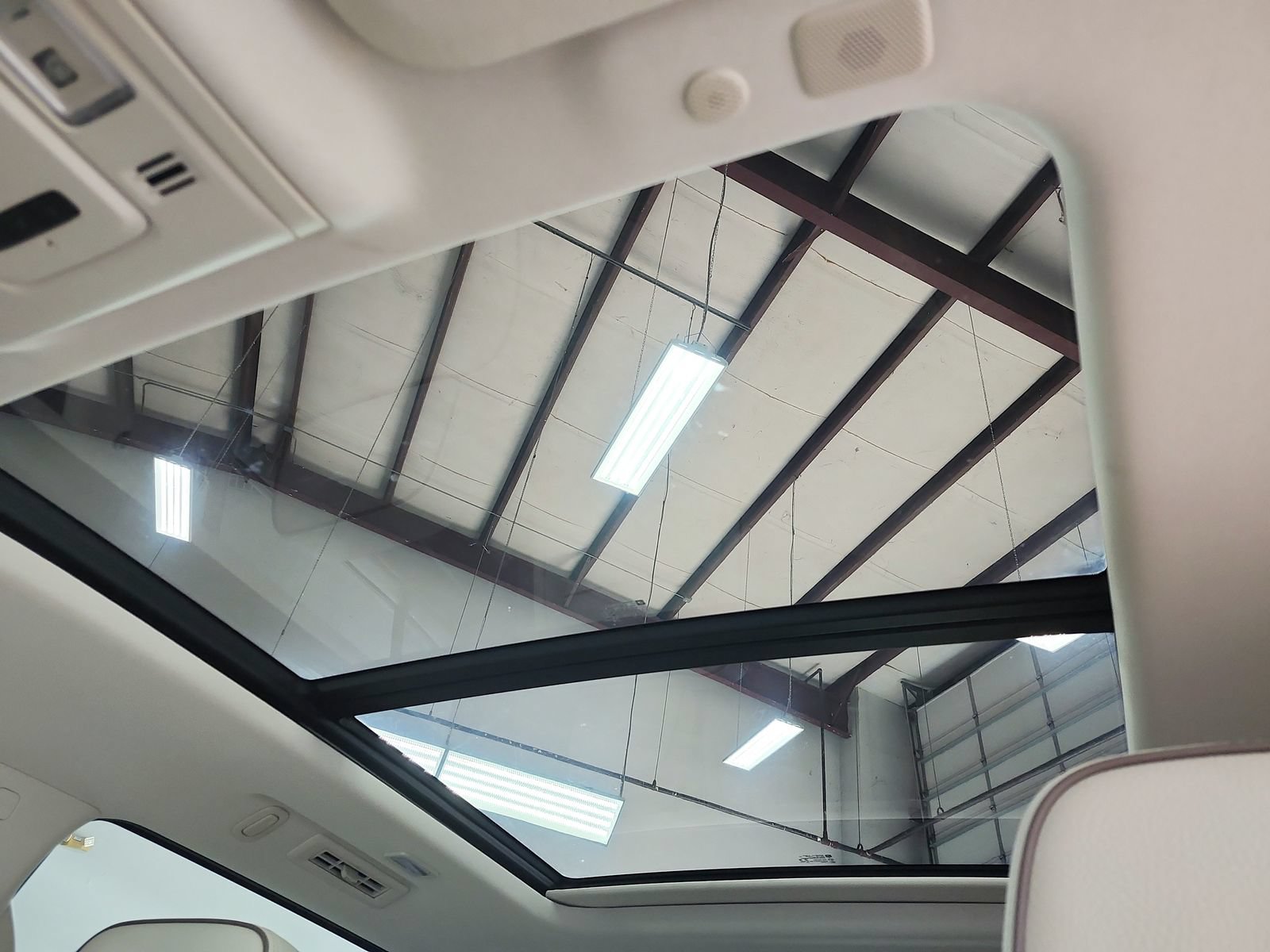 Used 2023 GMC Yukon Denali RWD image 12