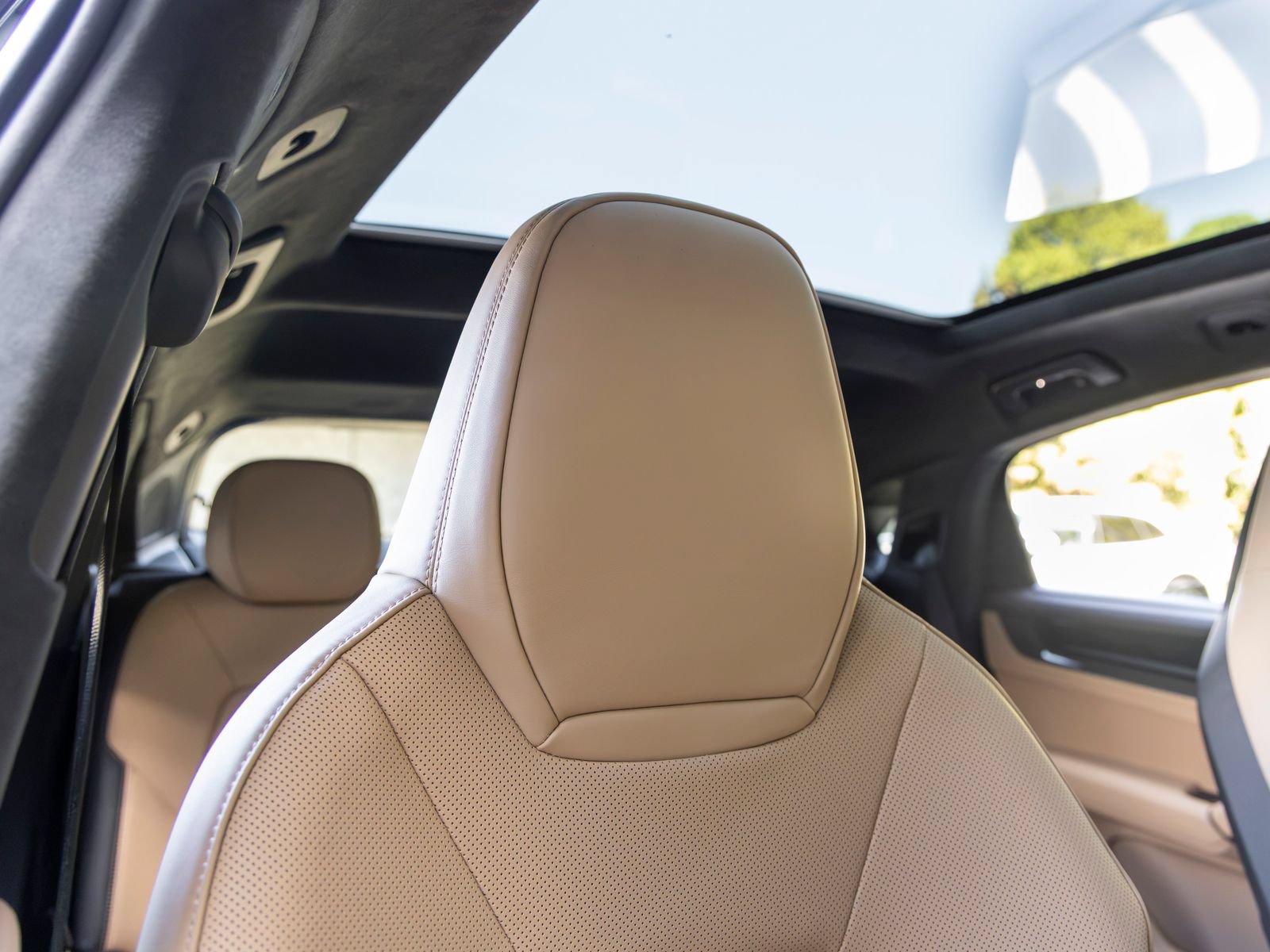 Certified 2025 Porsche Cayenne GTS AWD/4WD image 72