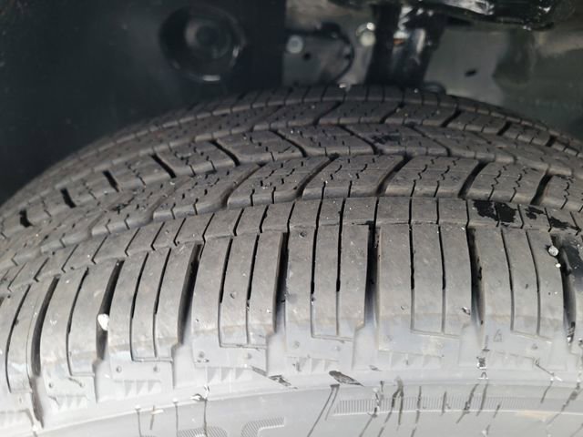 New 2026 Nissan Kicks SR w/ Cold Weather Package image 13