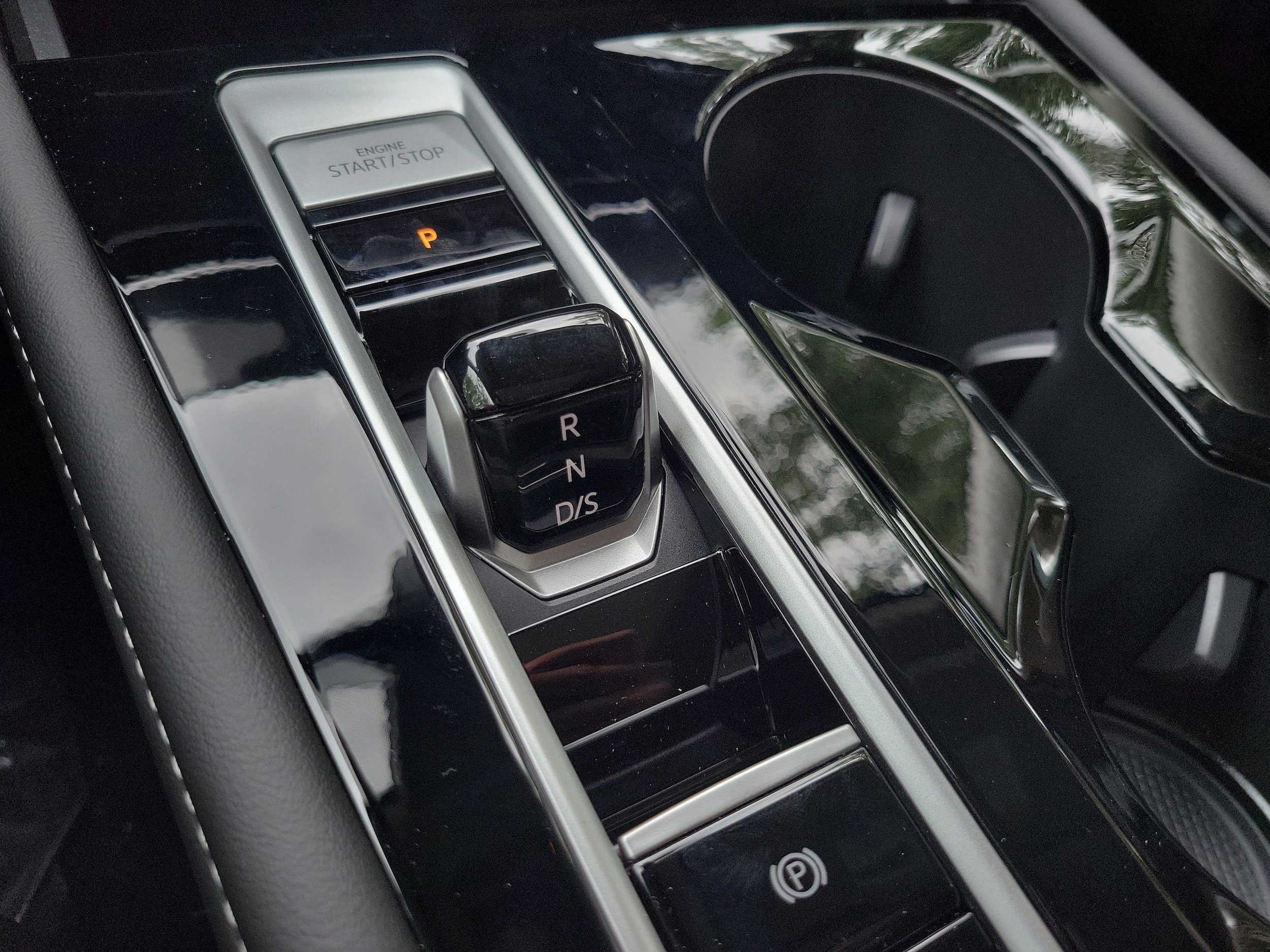 New 2026 Volkswagen Atlas SE FWD image 26