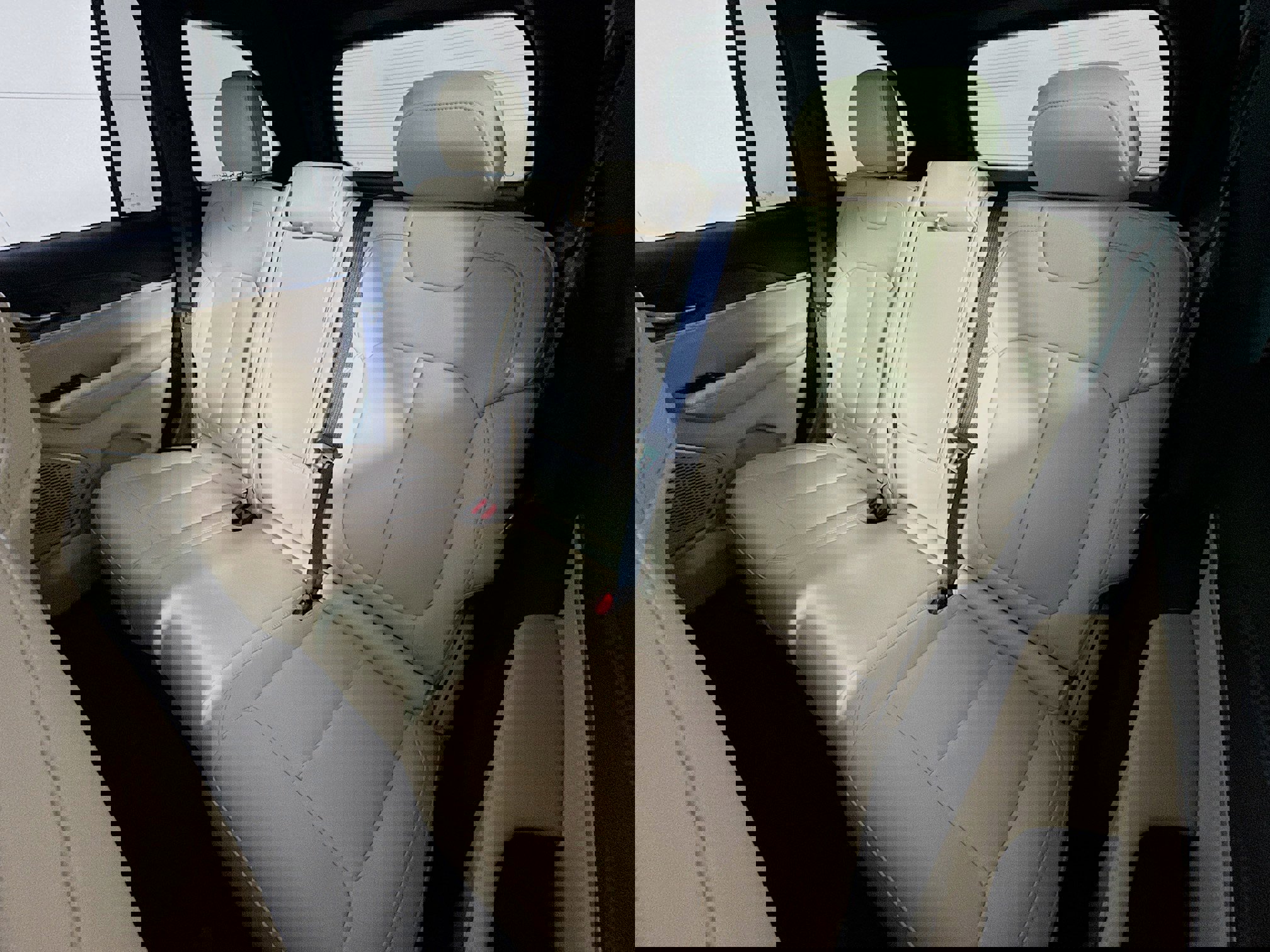 Used 2023 Jeep Grand Cherokee 4WD 4xe image 23