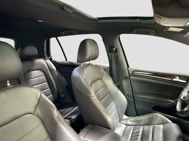 Used 2017 Volkswagen GTI SE image 28