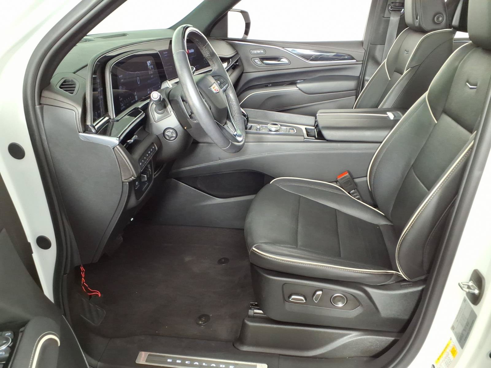 Certified 2024 Cadillac Escalade Sport w/ LPO, ONYX Package AWD/4WD image 20