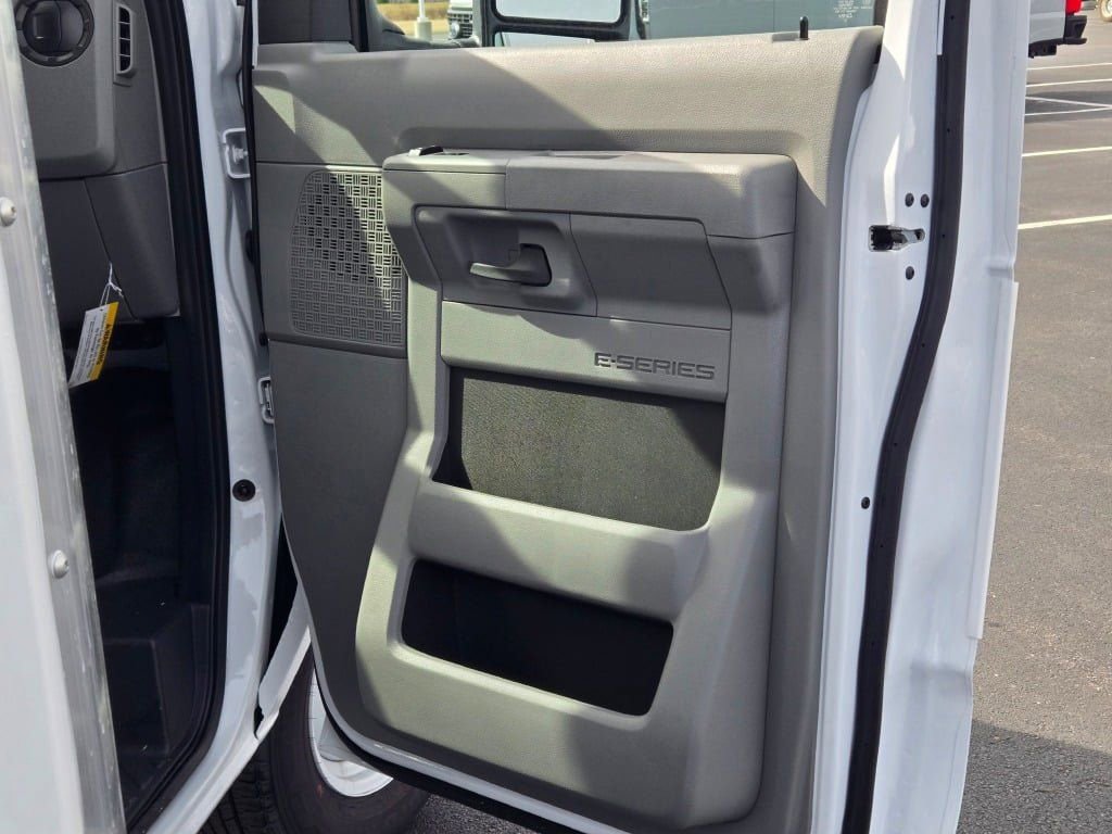 New 2026 Ford E-450 and Econoline 450 Super Duty w/ Power Equipment Group image 5