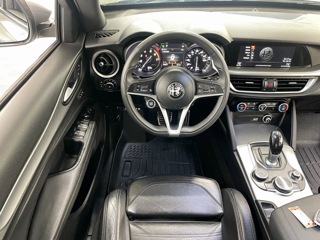 Used 2018 Alfa Romeo Stelvio Ti Sport AWD/4WD image 22