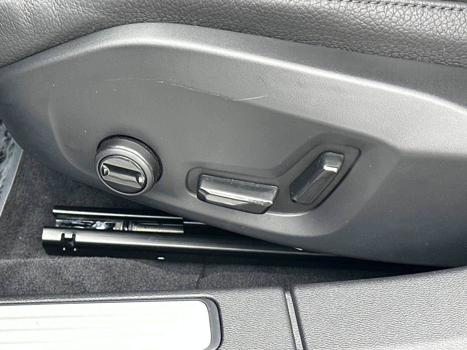 Certified 2026 Volvo V60 B5 Cross Country Plus w/ Climate Package image 18