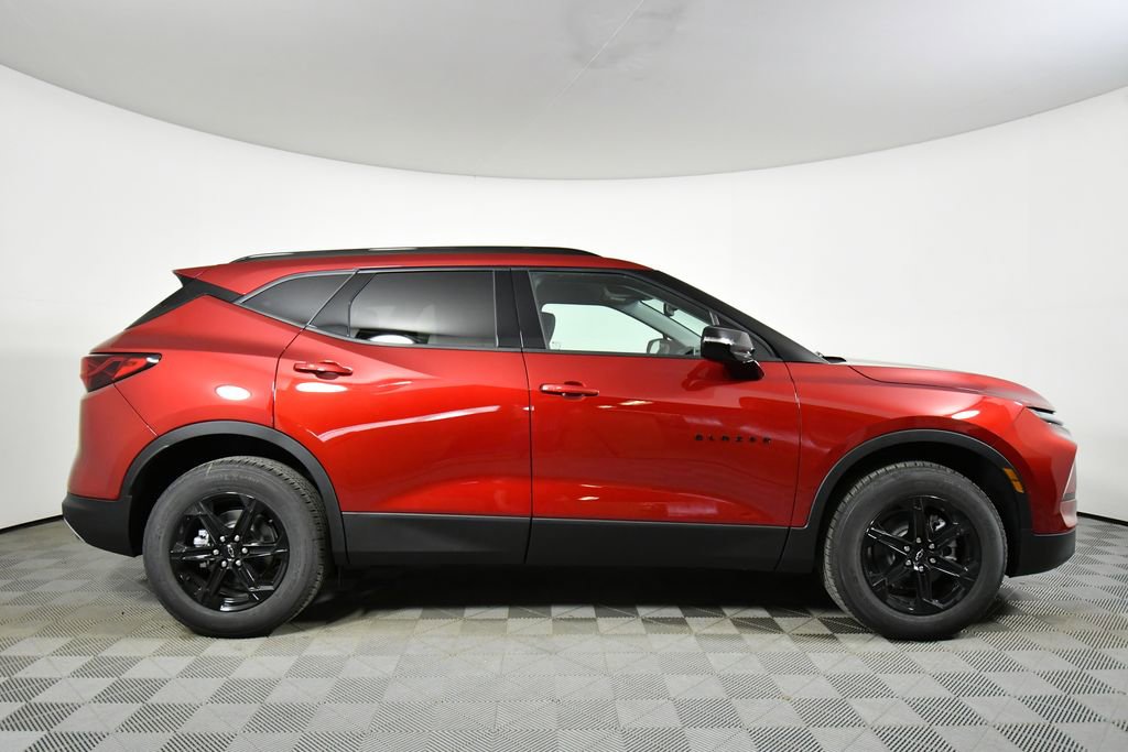 New 2026 Chevrolet Blazer LT w/ Midnight/Sport Edition AWD/4WD image 15