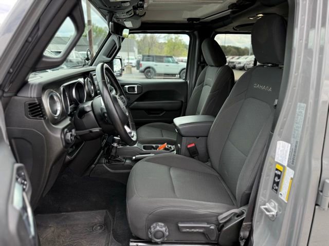 Used 2023 Jeep Wrangler Unlimited Sahara w/ Cold Weather Group AWD/4WD image 39