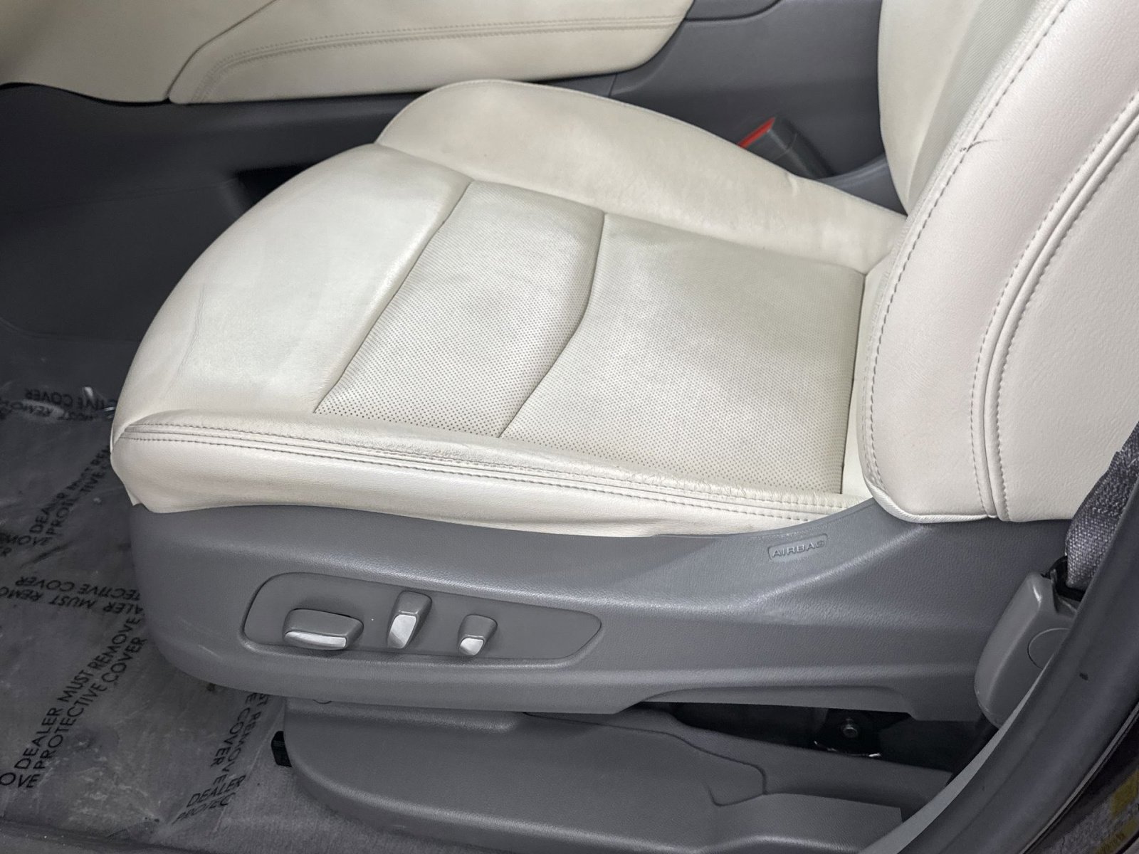 Used 2020 Cadillac XT6 Premium Luxury w/ LPO, Floor Liner Package image 18