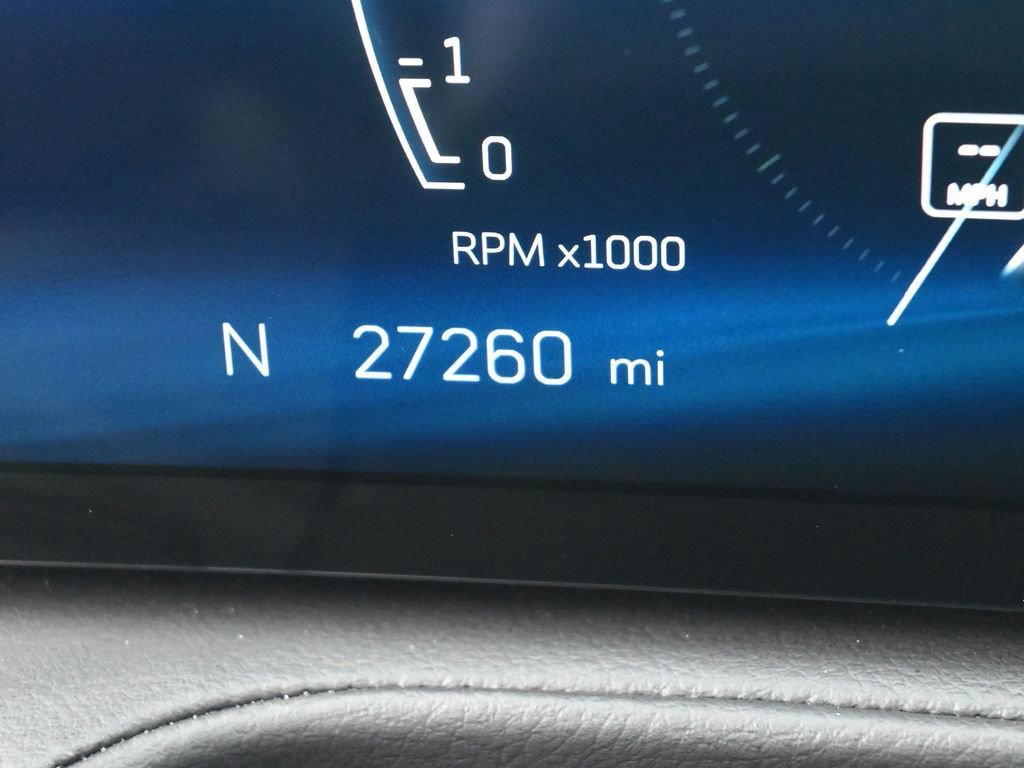 Used 2024 Cadillac XT4 Premium Luxury image 30