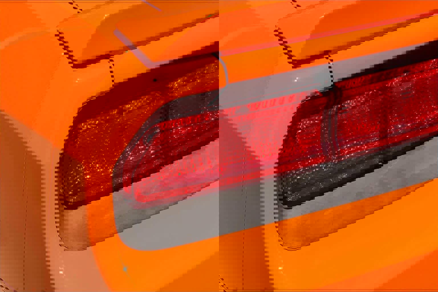 Used 2014 Dodge Challenger R/T w/ Blacktop Package image 25