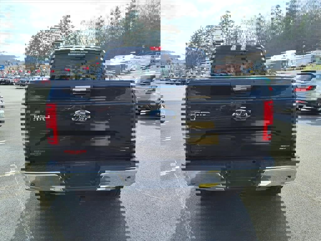 Used 2015 Ford F150 XLT w/ Equipment Group 302A Luxury image 6