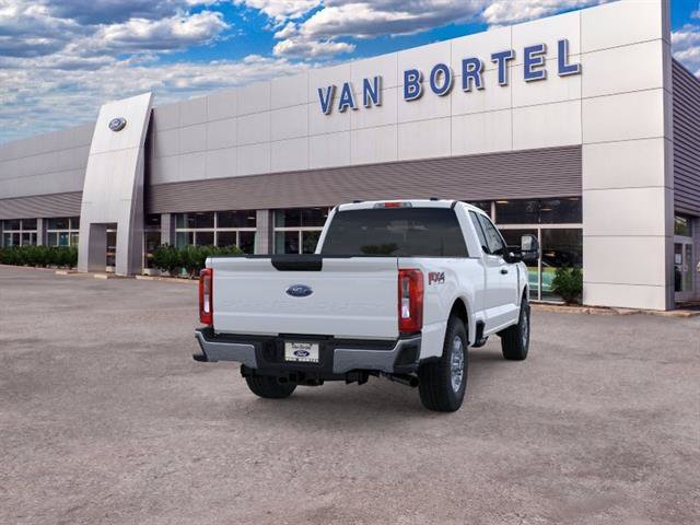 New 2026 Ford F350 XLT w/ FX4 Off-Road Package AWD/4WD image 26