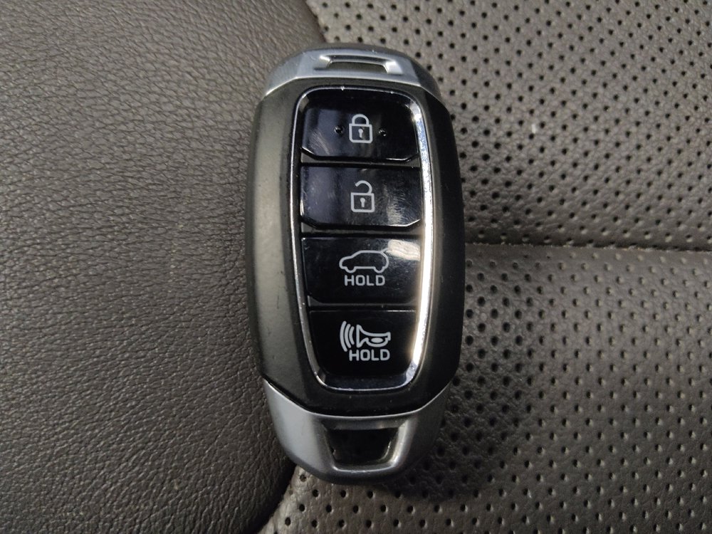 Used 2019 Hyundai Santa Fe AWD image 32