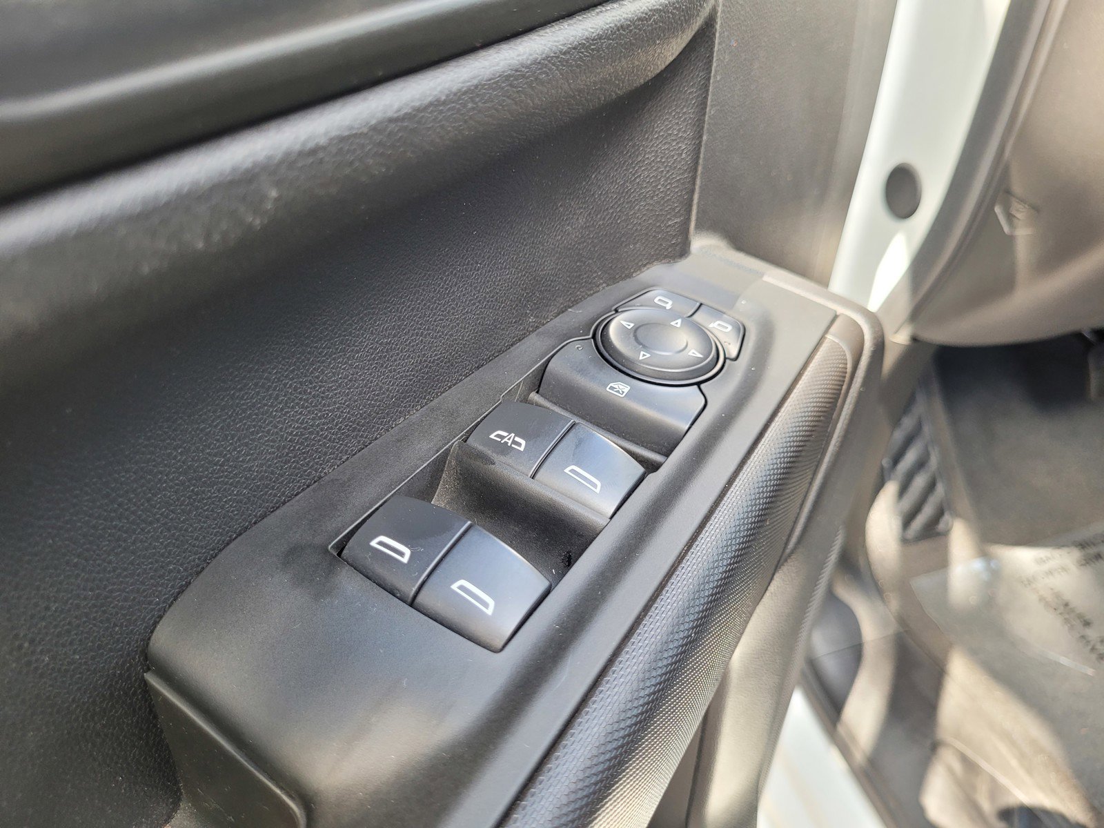 Used 2024 Chevrolet Silverado 1500 Custom w/ Turbomax Blackout Package image 26