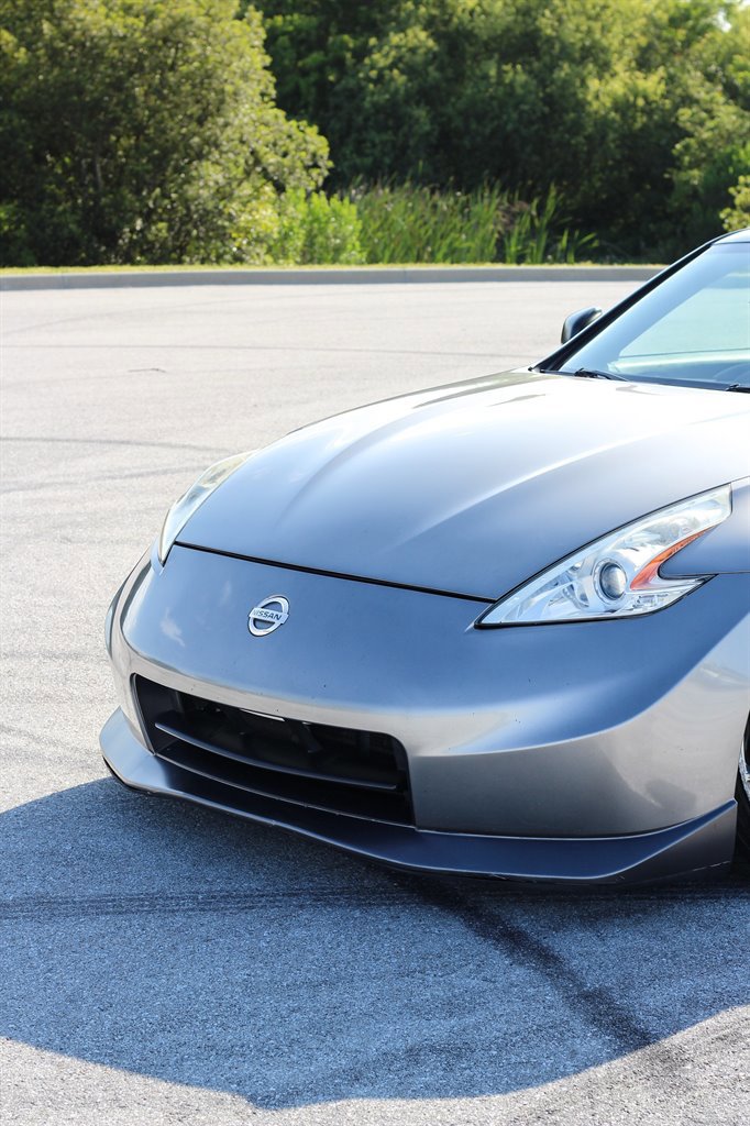 Used 2010 Nissan 370Z NISMO RWD image 4