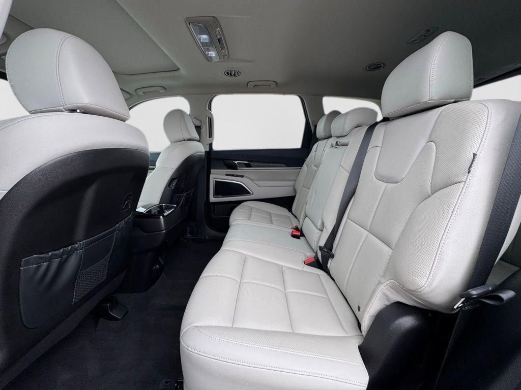 Used 2023 Kia Telluride EX FWD image 13