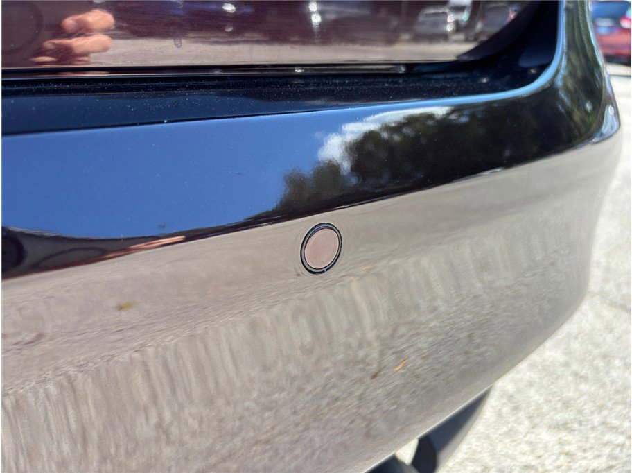 Used 2018 Jaguar XF Premium image 16