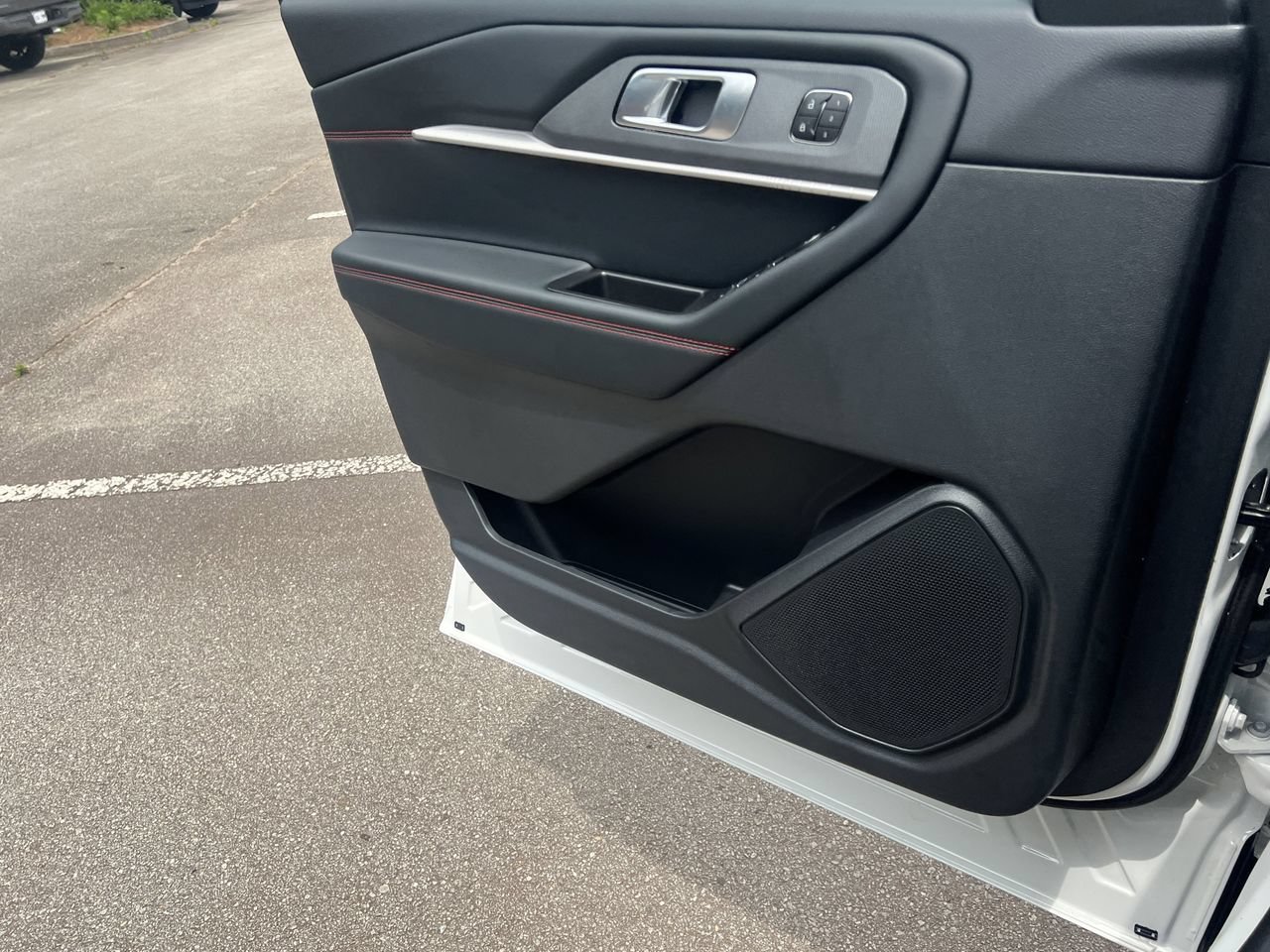 New 2026 Ford Explorer ST-Line w/ ST-Line Street Pack AWD/4WD image 14