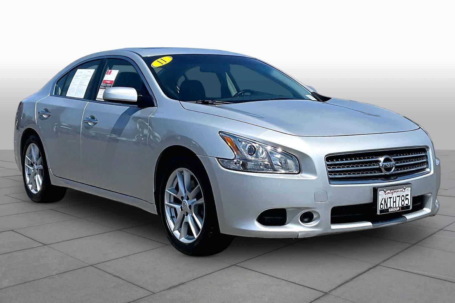Used 2011 Nissan Maxima 3.5 S FWD image 2