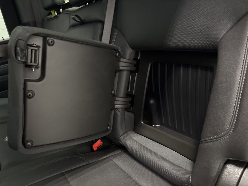 Used 2024 Chevrolet Silverado 2500 LTZ w/ LTZ Convenience Package image 31