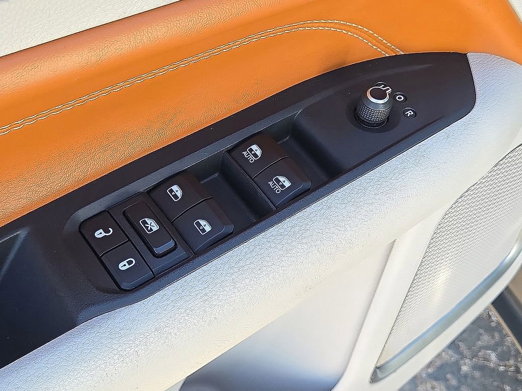 Used 2023 Jeep Compass Limited image 21