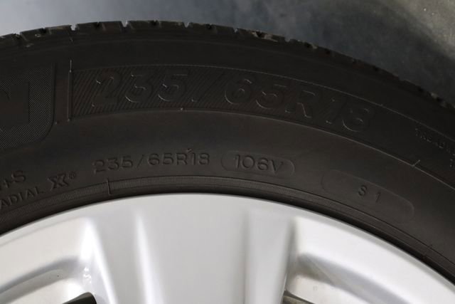 Used 2024 Toyota Highlander LE image 42