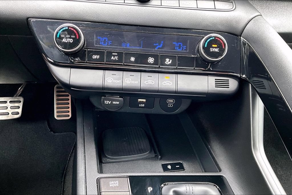 Certified 2025 Hyundai Elantra SEL FWD image 33