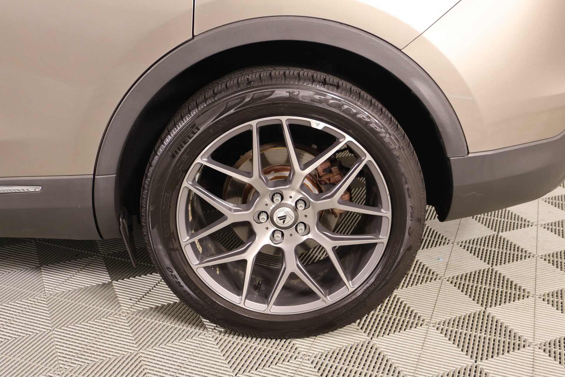 Used 2019 Lincoln Nautilus Select FWD image 19