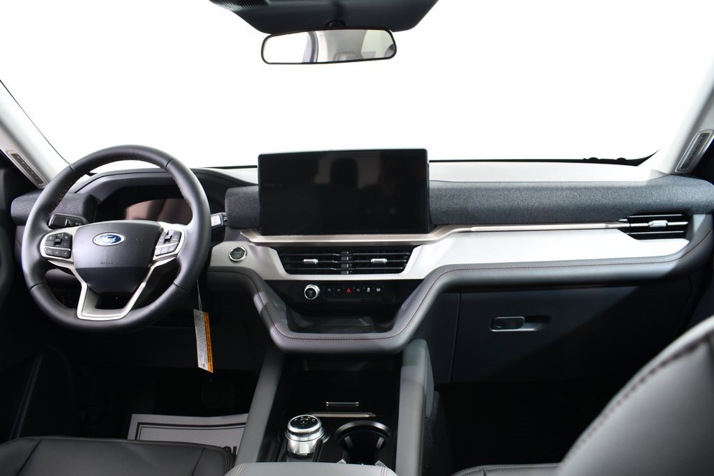 New 2025 Ford Explorer Active w/ Active Comfort Package image 7