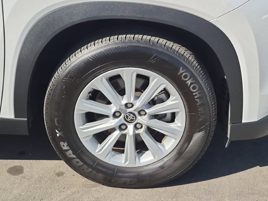 Used 2024 Toyota Grand Highlander AWD image 30