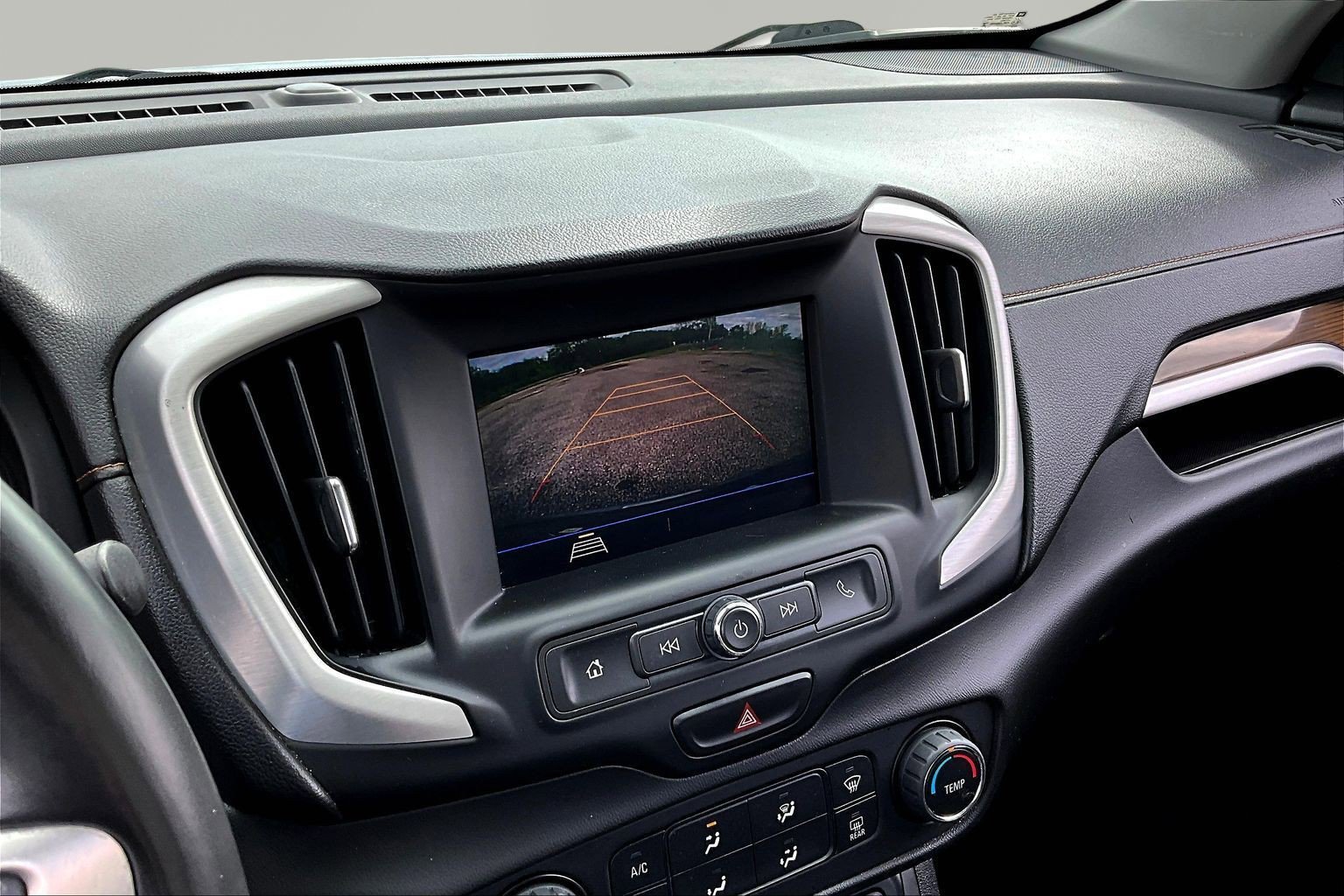 Used 2020 GMC Terrain SLE image 14