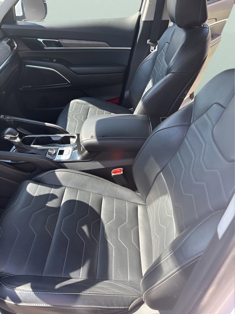 Used 2022 Kia Telluride SX w/ SX Prestige Package image 20