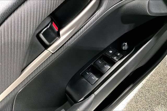 Used 2026 Toyota Camry SE AWD/4WD image 42