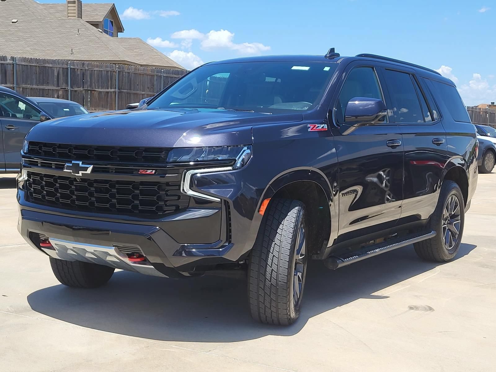 Used 2023 Chevrolet Tahoe Z71 w/ Z71 Off-Road Package AWD/4WD image 2