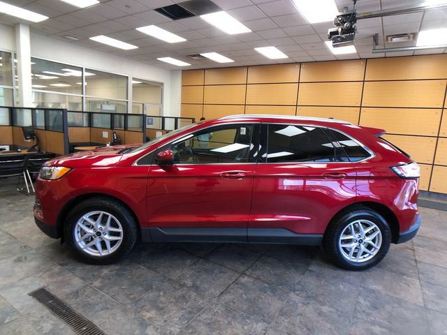 Certified 2024 Ford Edge SEL w/ Convenience Package AWD/4WD image 4
