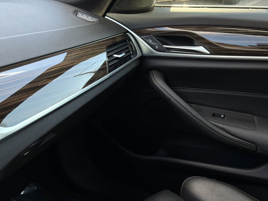 Used 2019 BMW 530i xDrive image 32