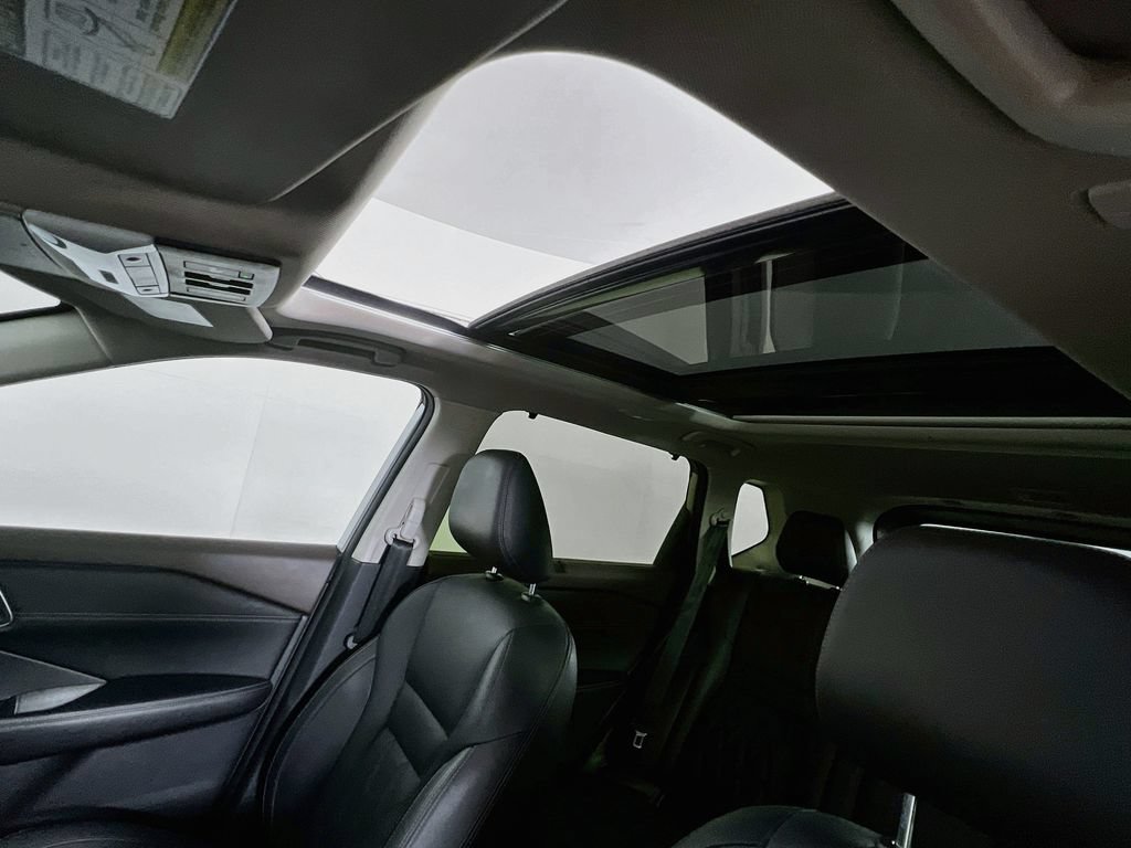 Used 2023 Nissan Rogue Platinum AWD/4WD image 21