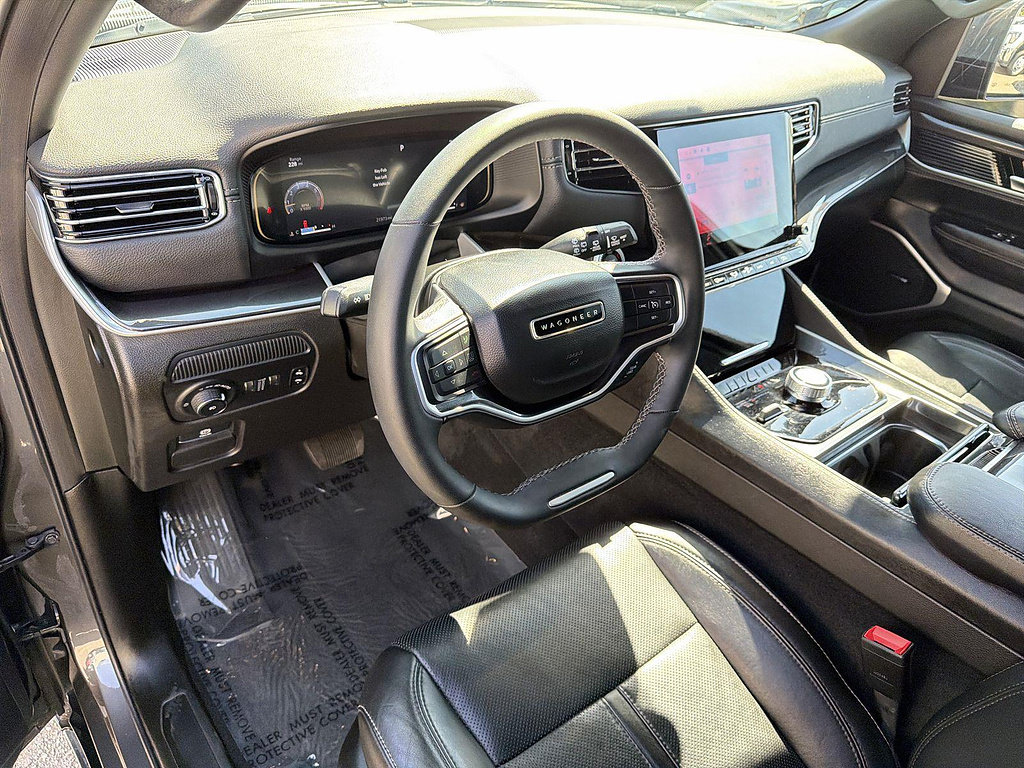 Used 2023 Jeep Wagoneer 4WD image 9